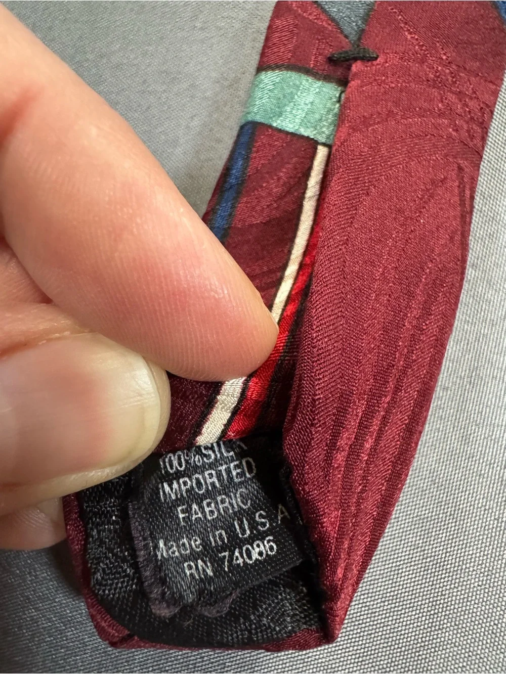 Como Collezione Burgundy Silk Tie Abstract Art Deco